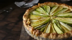 Cette pâte brisée fait mieux qu&rsquo;une tarte classique : elle sublime les endives d&rsquo;hiver, voici ce qui change vraiment